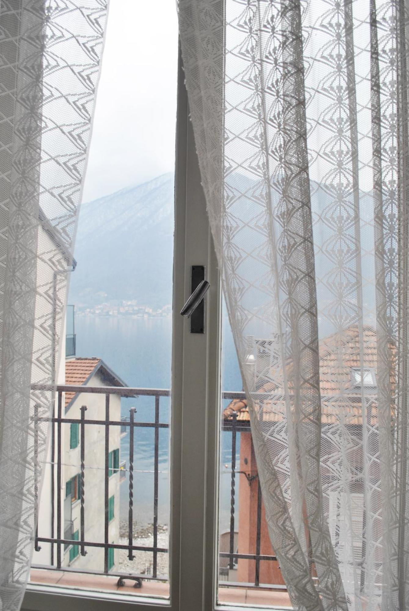 Colonno The Romantic Village House - Apartments With Lake View מראה חיצוני תמונה