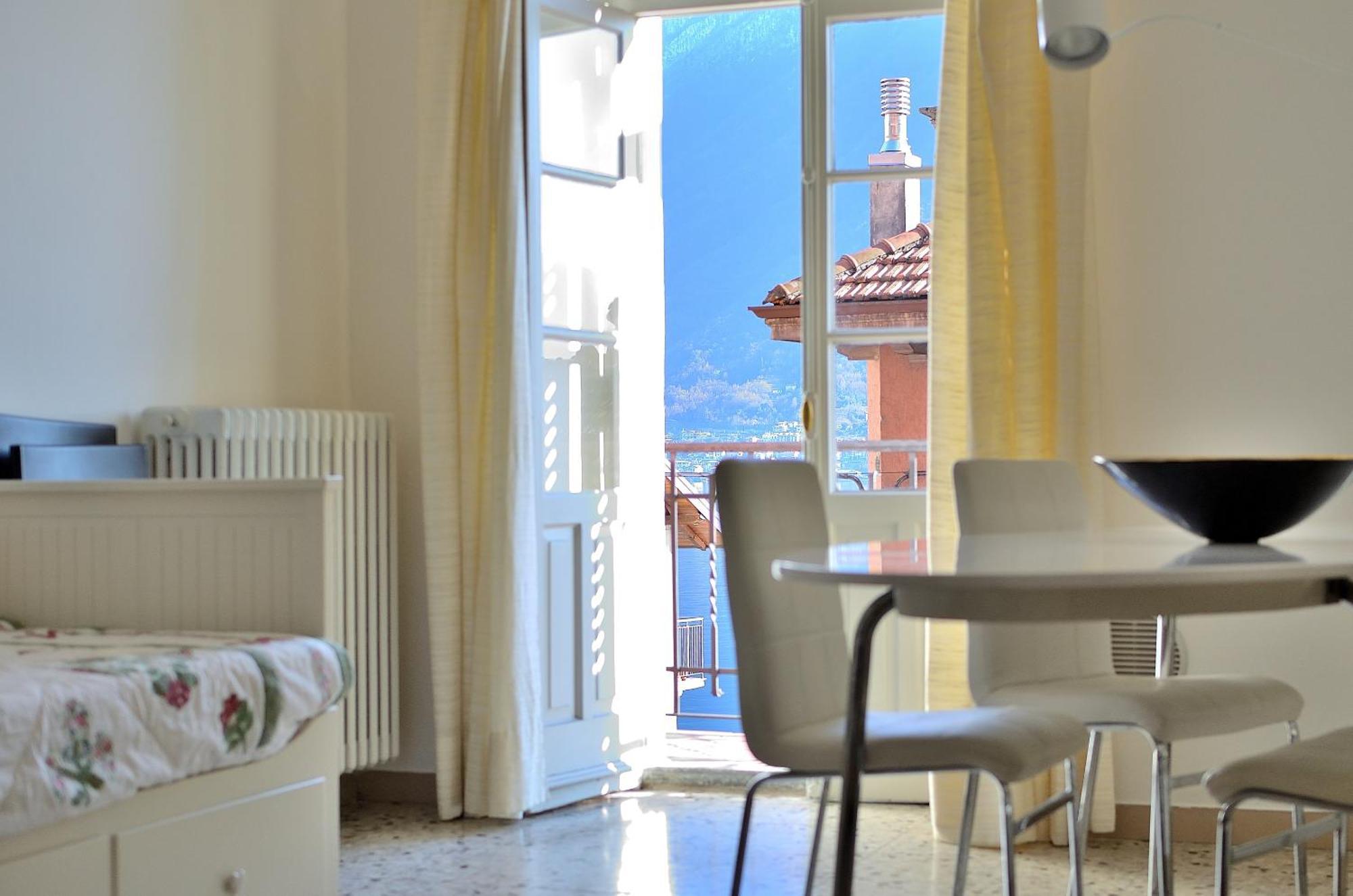 Colonno The Romantic Village House - Apartments With Lake View מראה חיצוני תמונה